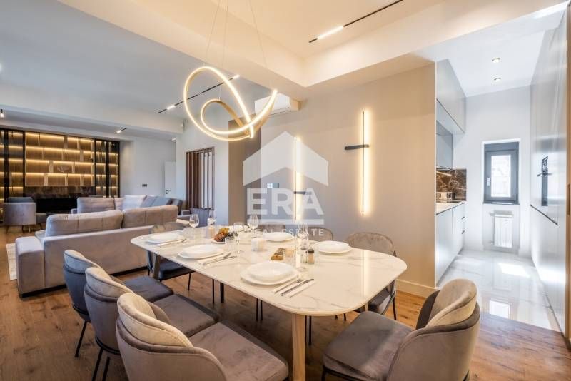 Дава се под наем Тристаен апартамент в София, Център - 120 кв.м за 3590.4 € - Снимка #8