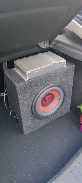 Subwoofer auto Dragster și amplificator auto Kenwood