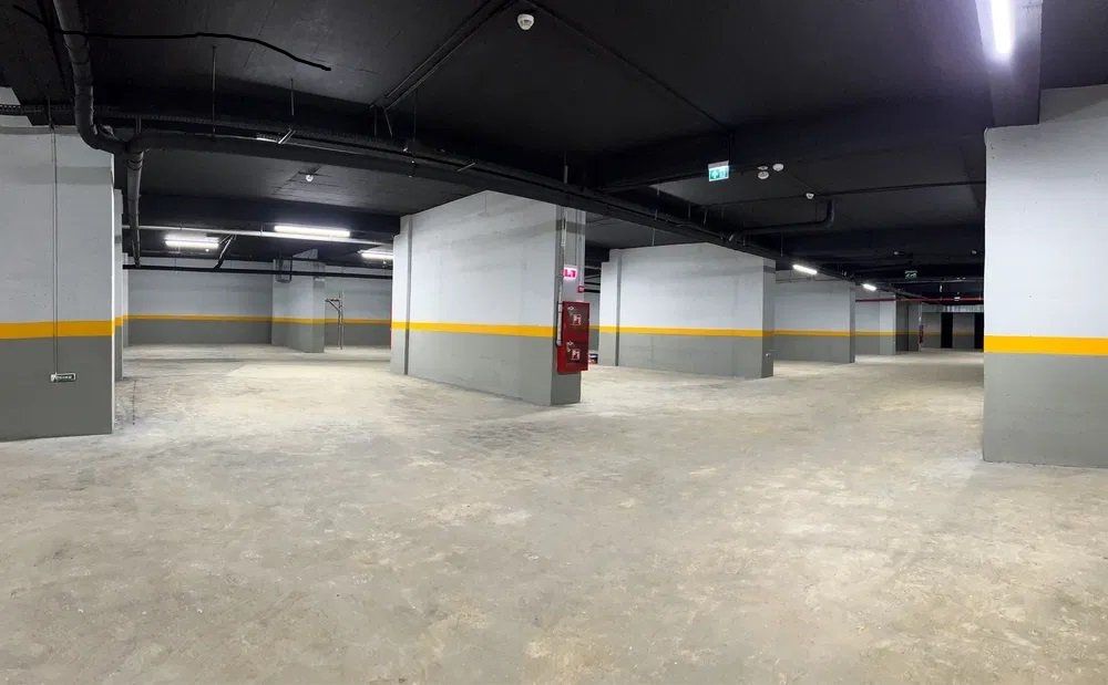 Vand loc de parcare subteran in bloc VIA PIPERA  Voluntari