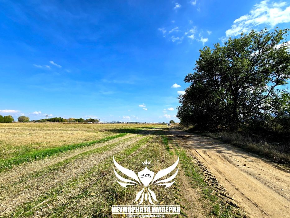 Продавам парцел 1471кв. гр.Куклен преди КЦМ на четвърта линия