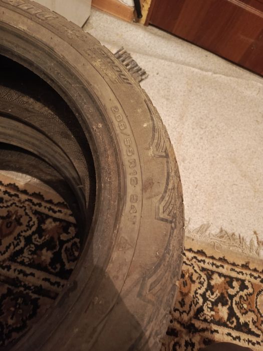 Продам шины б/у в хорошем состоянии