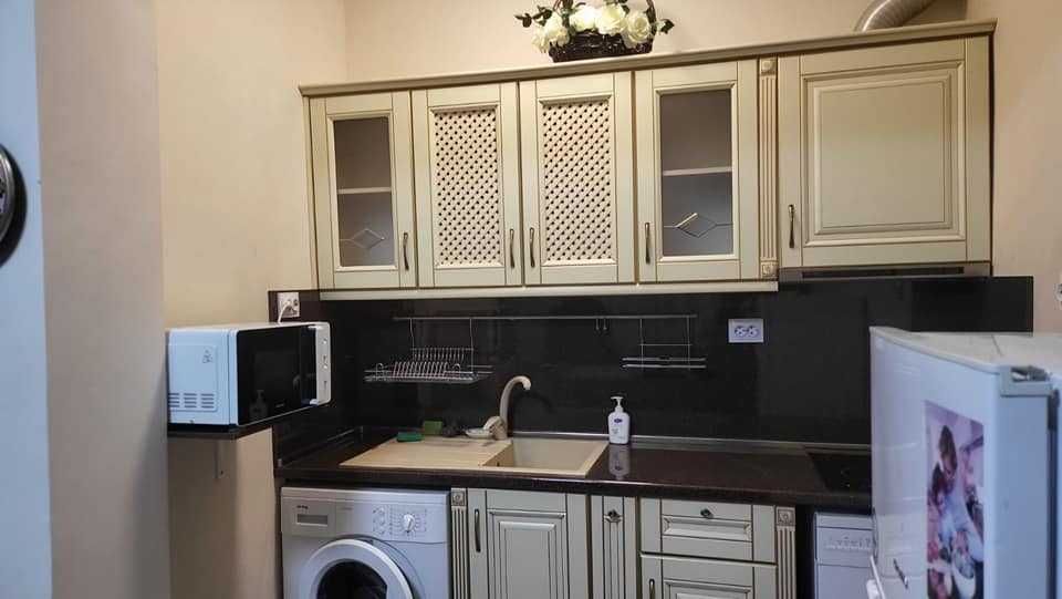 Дава се под наем Тристаен апартамент в Бургас, Възраждане - 86 кв.м за 300 € - Снимка #3