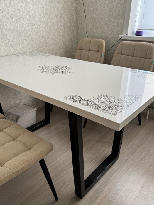 Продается Кухонный стол