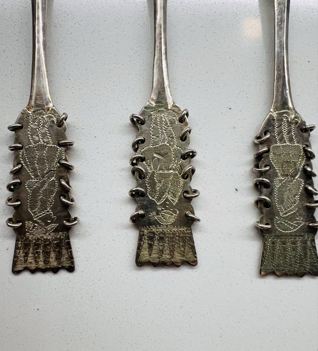 Set de lingurite scandinave din argint