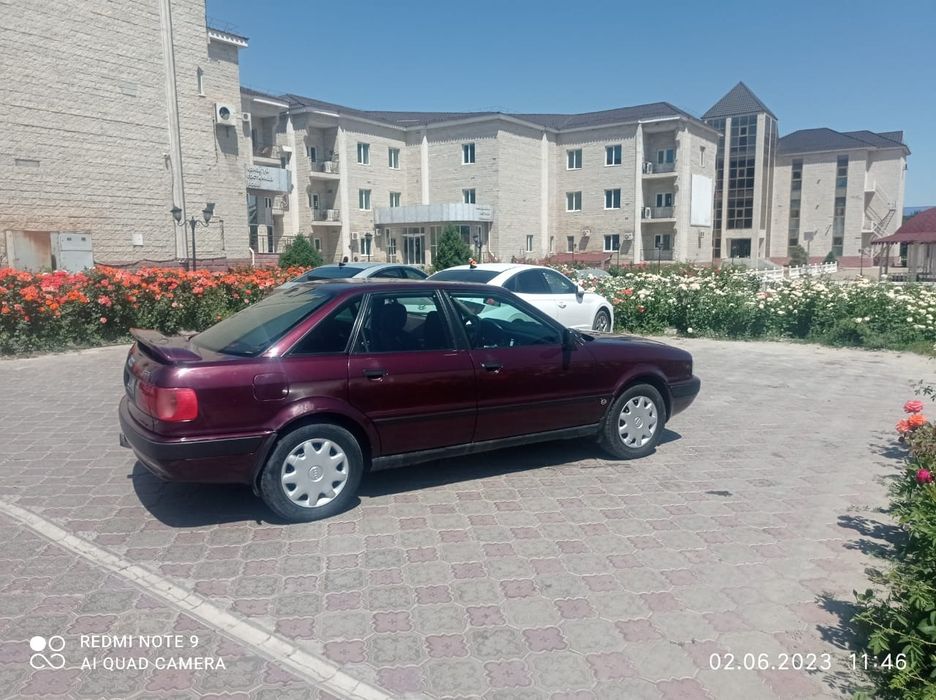 Продам машину Аudi 80 В4