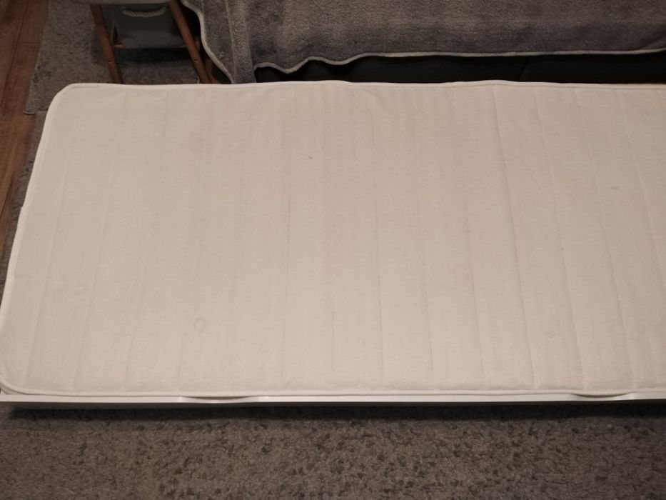 Чекмедже и матрак за легло сандвич 90/200