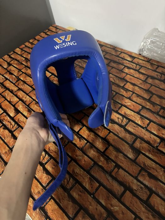 продам шлем для бокса