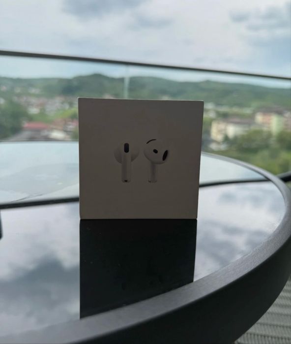 Apple AirPods 4