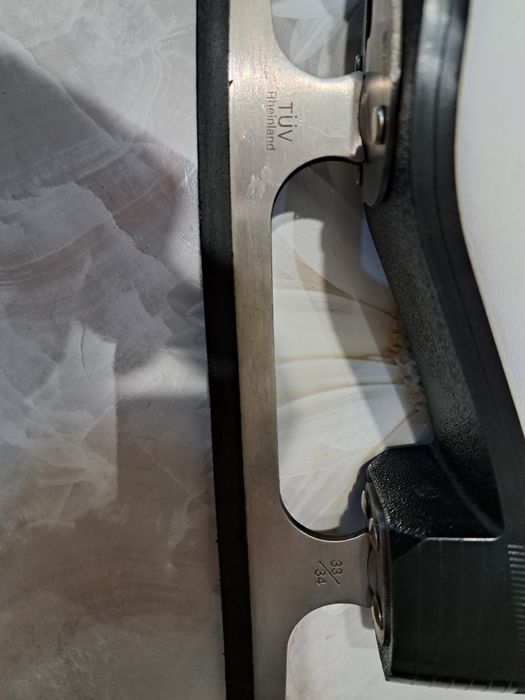 Продам коньки фигурные размер 33-34