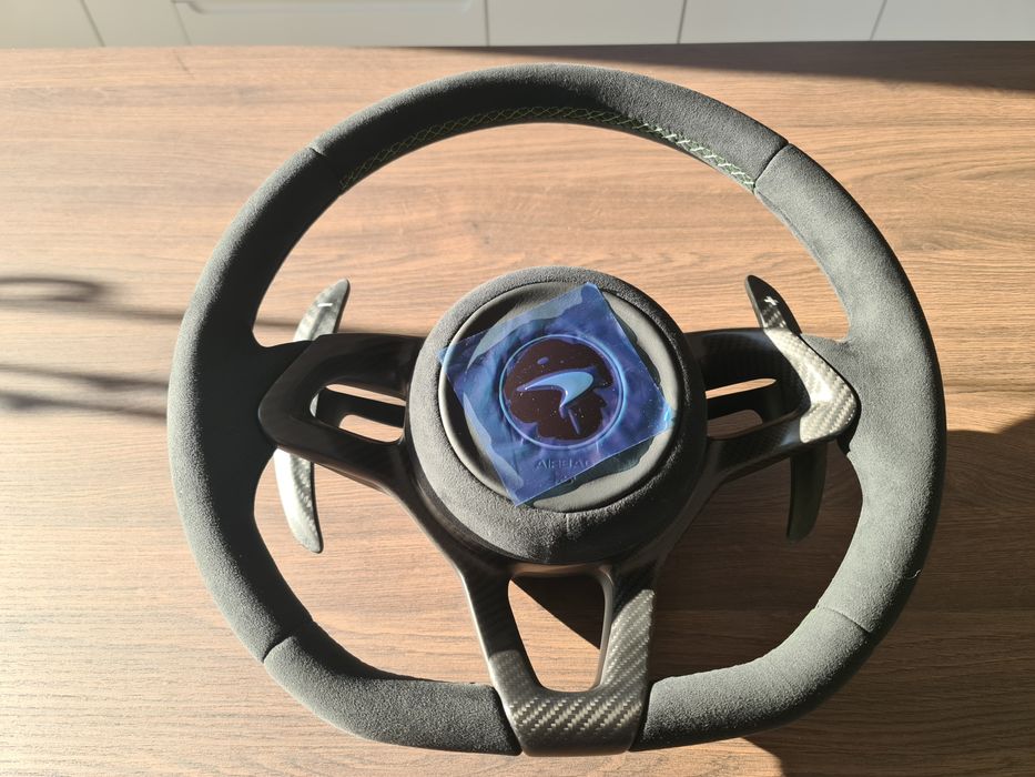 Volan McLaren original nou pentru modele  540S 570S 650S 720S