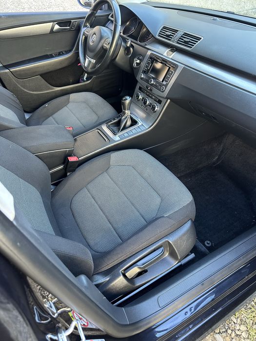 Vand VW Pasat 1,6 D an 2013 recent adus IMPECABIL ! Accept VARIANTE !!