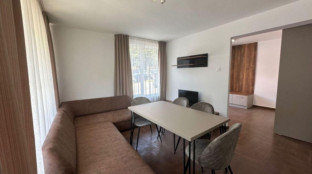 Дава се под наем Двустаен апартамент в Варна, Бриз - 80 кв.м за 600 € - Снимка #3