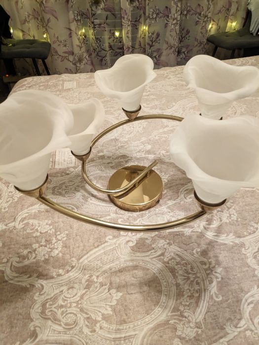 Люстру, 5-ти рожковую