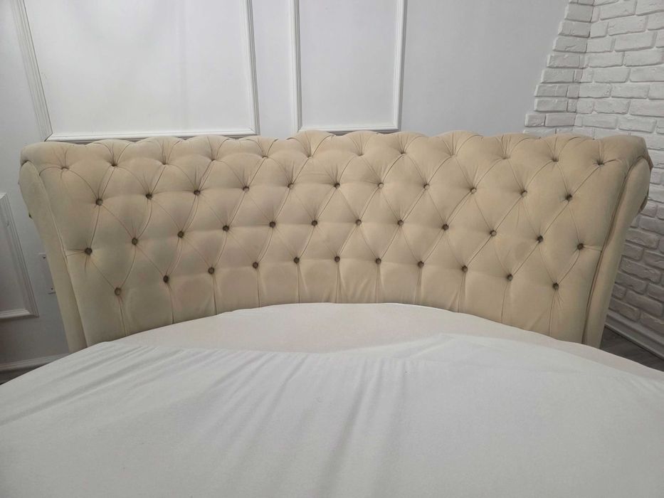 Vand Pat Rotund Chesterfield 200cm Saltea burete 200cm diametru