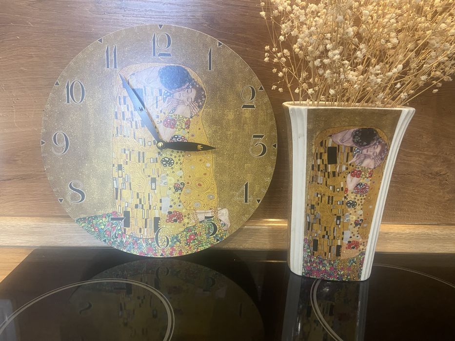 Продам комплект,,Поцелуй,,