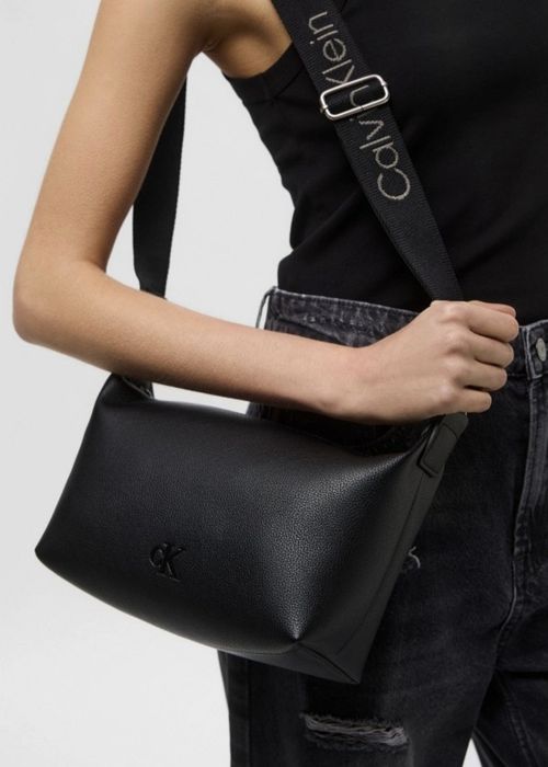 Продам новую сумку Calvin Klein