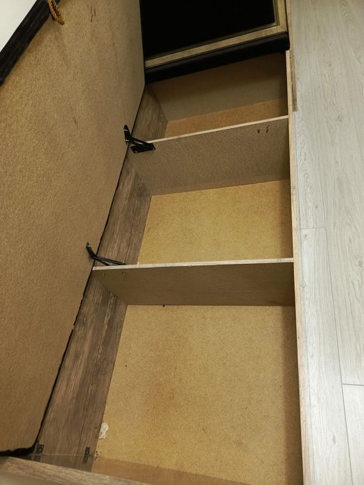 Продается комплект мебели .