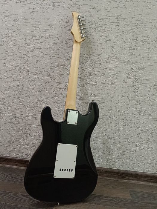 Электрогитара Terris Stratocaster (черная)