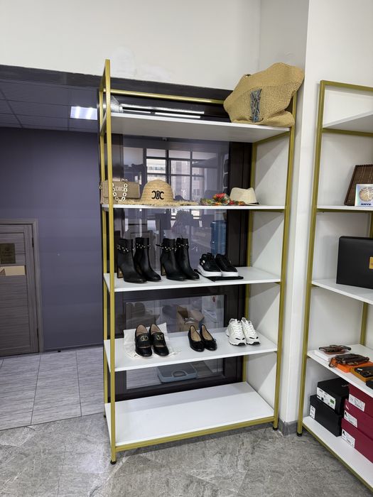 Торговый стелаж