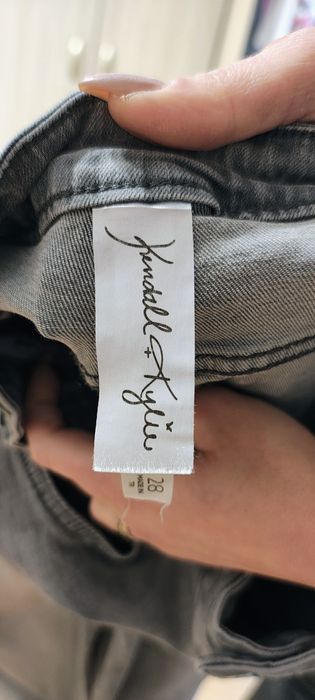 Маркови дънки и панталони