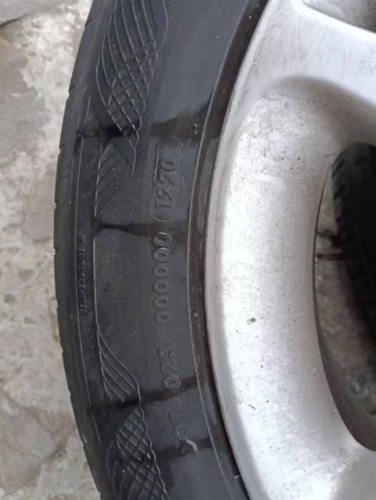 225-55-17 Vredestein