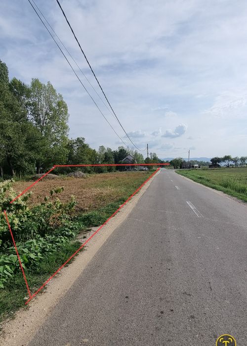 De vanzare 687/ 1374 mp teren cu utilități pt. construire Remetea, Bihor in 2 parcele..