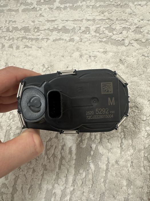 Дроссельная заслонка