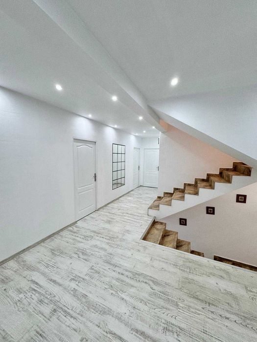 Vand casa P+1E+M, Breazu, persoana fizica