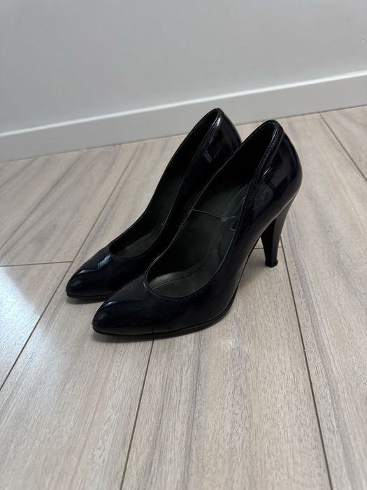 Pantofi stiletto, piele naturala, marimea 37, 24 cm
