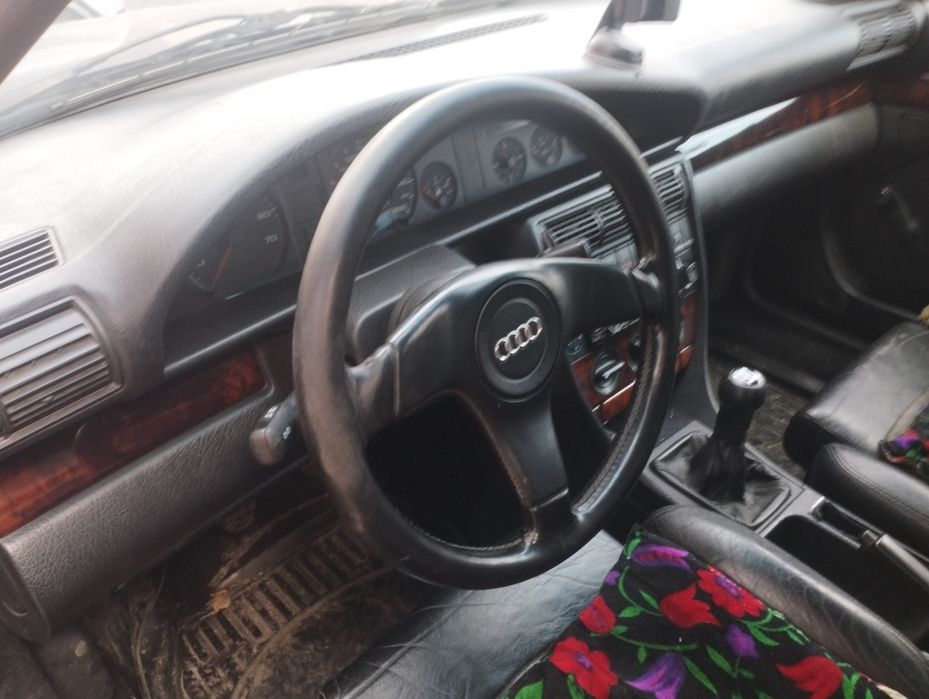 Продам автомашину марки Audi C4