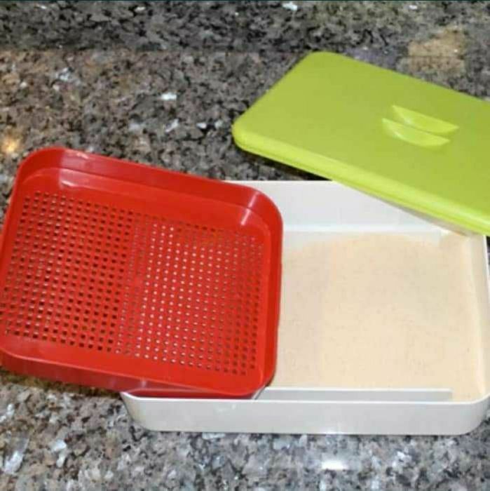 Sită cu rezervor pentru făină si pesmet