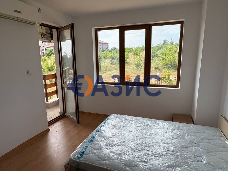 Продава се Тристаен апартамент в к.к. Слънчев бряг - 72 кв.м за 1049 €/кв.м - Снимка #5