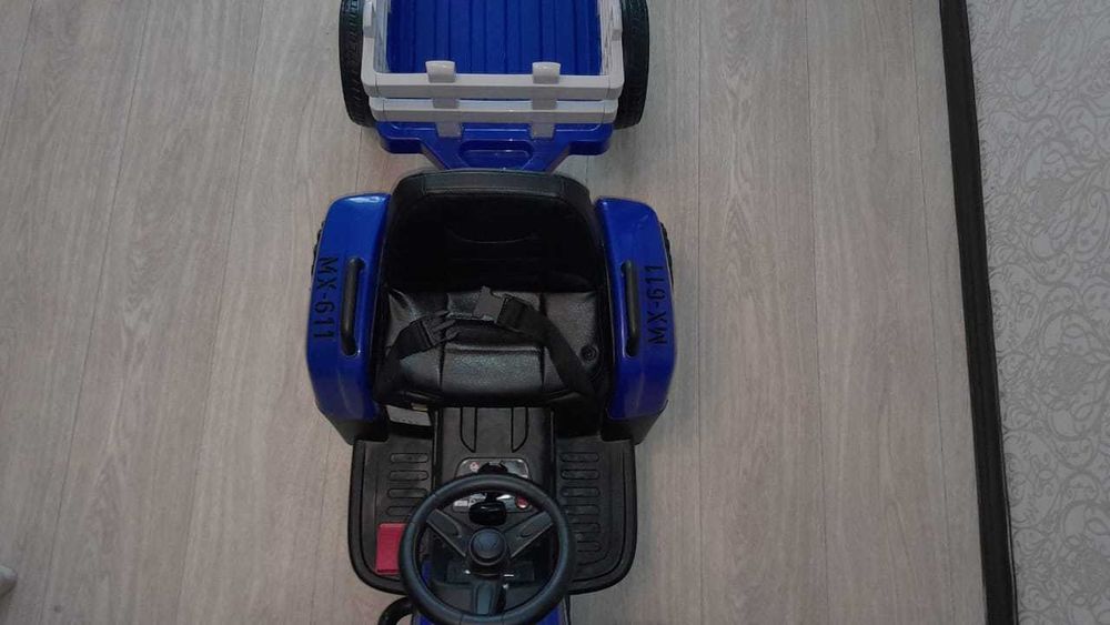 Трактор детский с прицепом