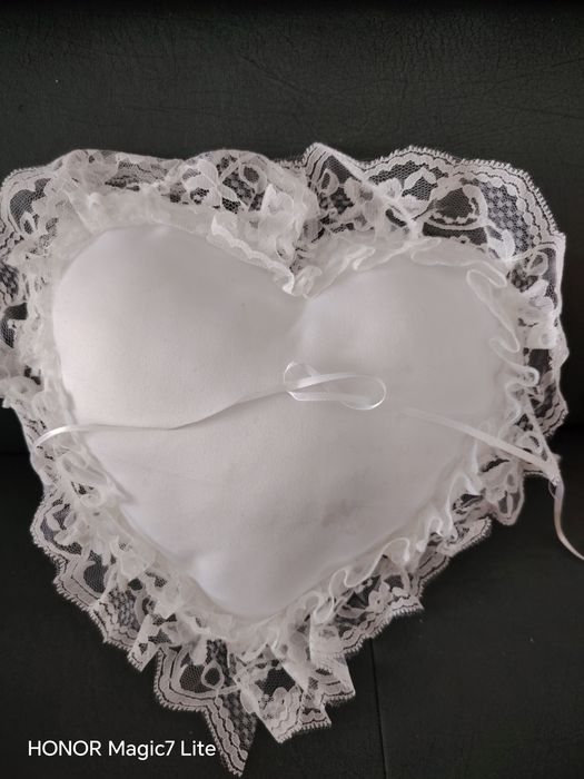 Нови възглавнички за сватба