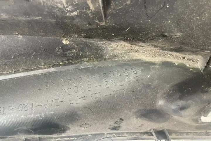 Grila stergatoare Toyota Yaris 2000 1.0 MT (68 hp)