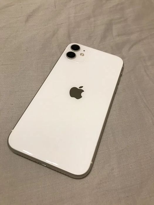 Apple iPhone 11 64 ГБ Белый