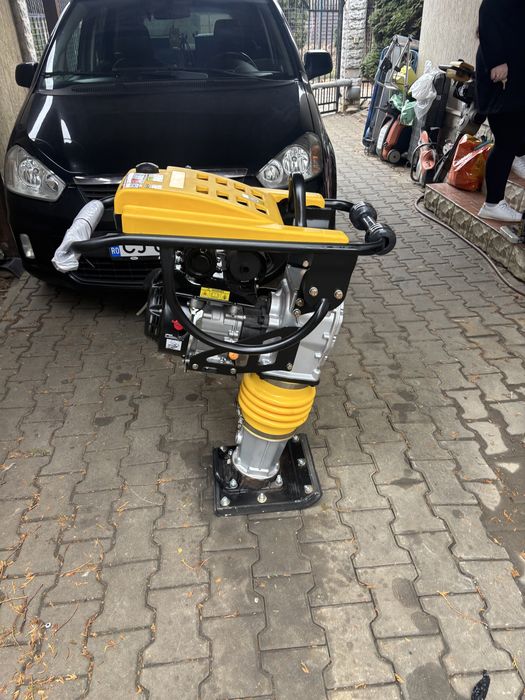 Mai compactor de inchiriat, inchiriez mai compactor , placa vibranta