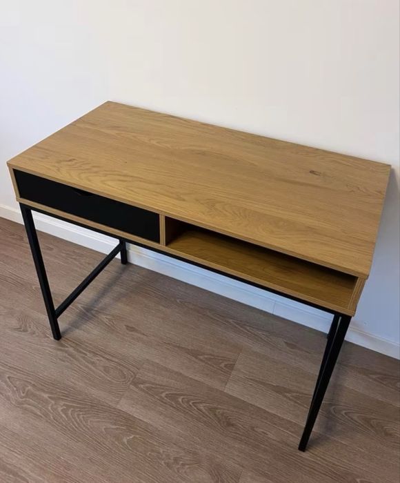 Birou JYSK – design modern, stare excelenta