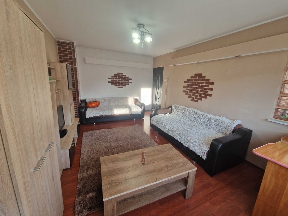 Apartament 3 camere de inchiriat
