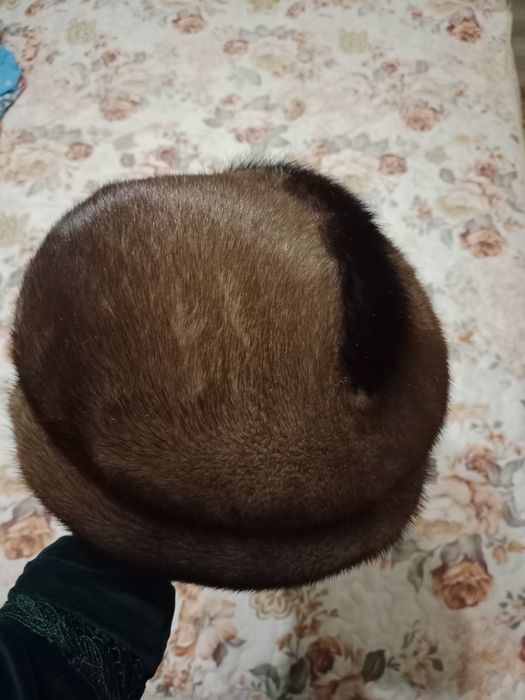 Женский головной убор