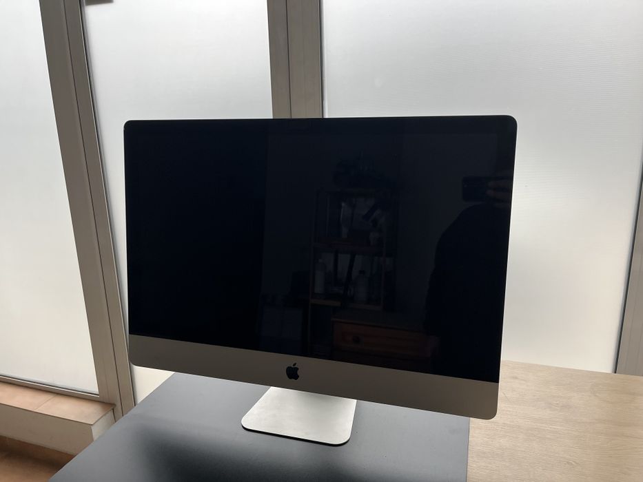 Apple iMac 27" Mid 2010 – 3.6GHz Core i5 / 8GB RAM / 4TB HDD / ATI Rad