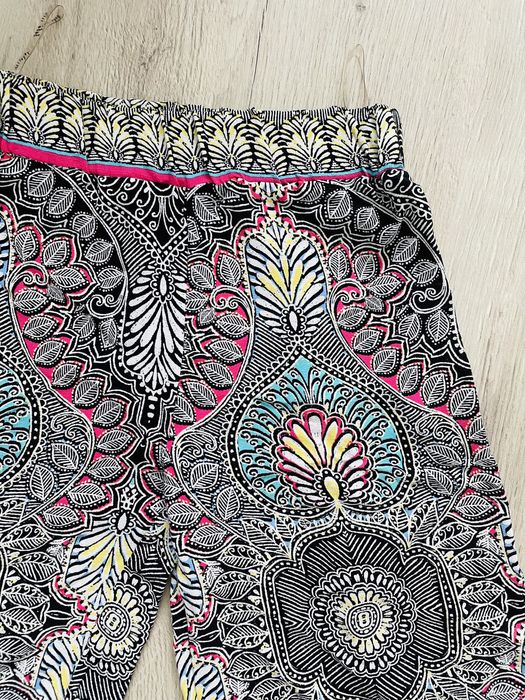 Широк панталон