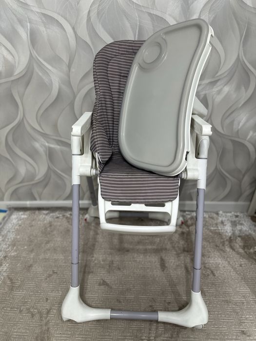 Продам детский стульчик для кормления!