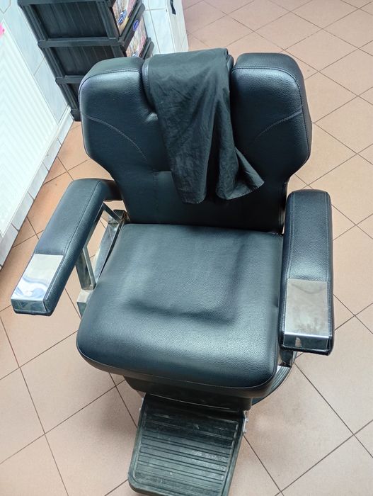 Scaune frizerie ca noi