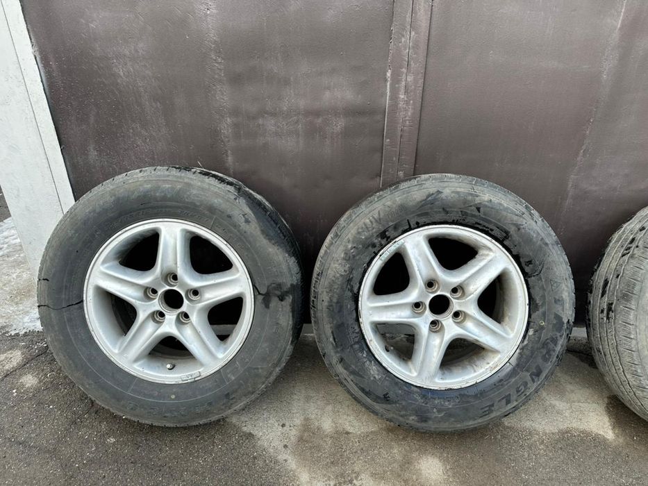 Комплект дисков с летней резиной