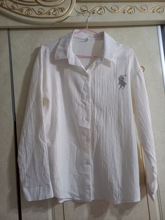 Ayollar koftasi sotiladi