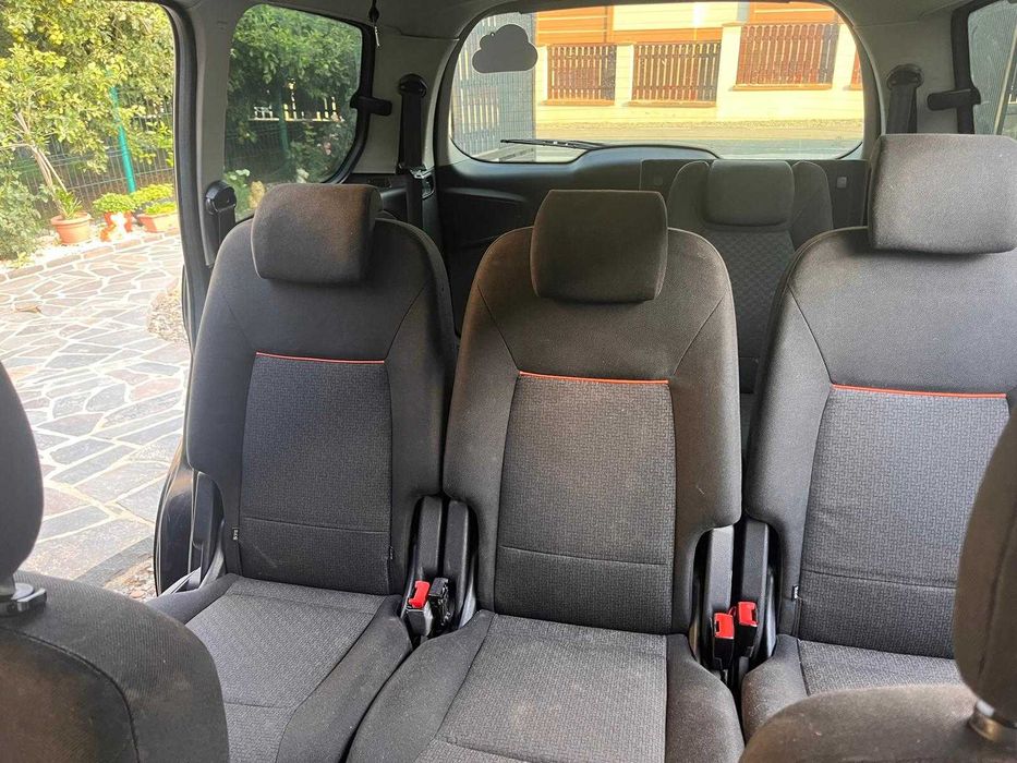 Vând Ford Galaxy 7 locuri 2008