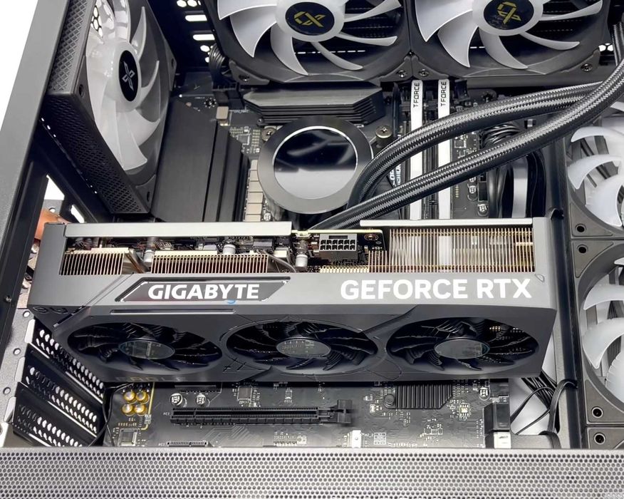 Placa video GIGABYTE - GeForce RTX 4070 SUPER - EAGLE OC