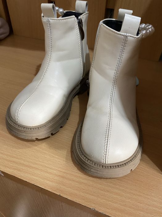 Продам детский обувь и куртка