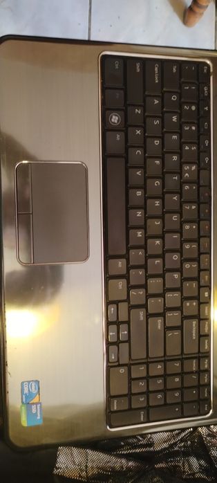 Vând laptop dell in stare buna cu încărcător